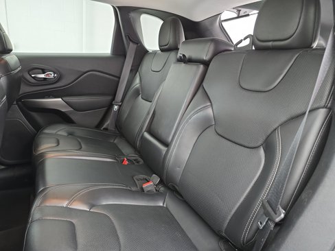 Used 2020 Jeep Cherokee Limited image 14