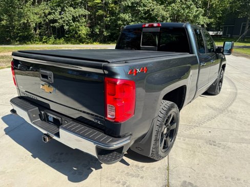 Used 2018 Chevrolet Silverado 1500 LTZ w/ Max Trailering Package image 3