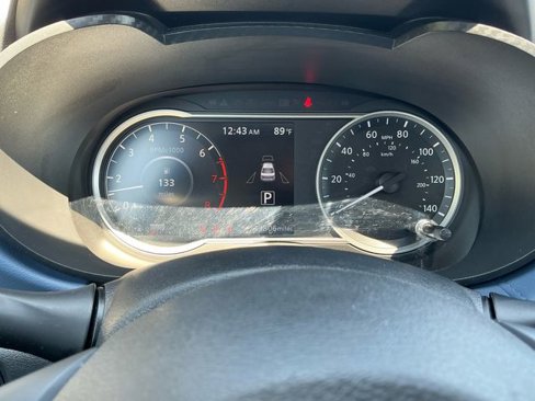 Used 2023 Nissan Versa SV image 21