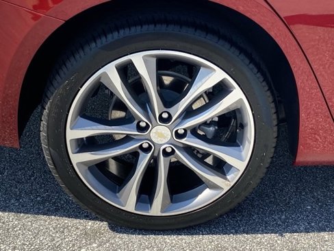 Used 2023 Chevrolet Malibu LT image 30