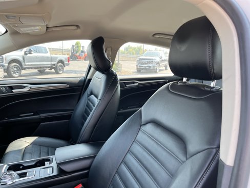 Used 2018 Ford Fusion SE w/ Fusion SE Technology Package image 13