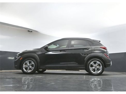 Used 2023 Hyundai Kona SEL w/ Winter Weather Package image 31