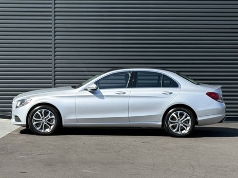 Used 2016 Mercedes-Benz C 300 4MATIC Sedan image 2