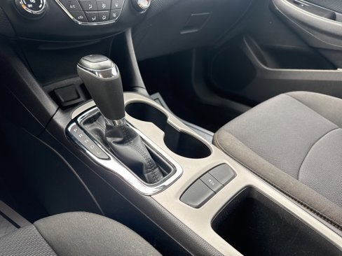 Used 2017 Chevrolet Cruze LS image 20