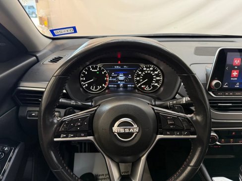 Used 2023 Nissan Altima 2.5 SR image 10