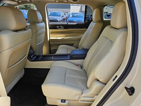 Used 2016 Lincoln MKT AWD w/ Equipment Group 201A image 19