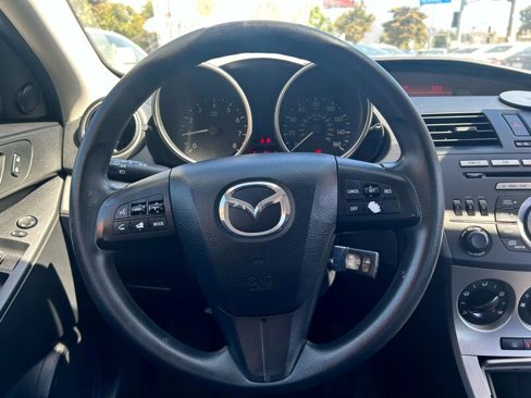 Used 2010 MAZDA MAZDA3 i Touring image 10