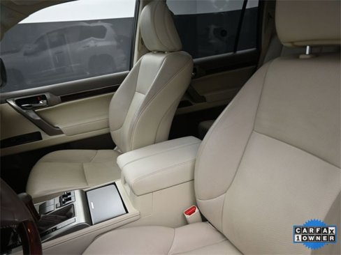 Used 2017 Lexus GX 460 image 33