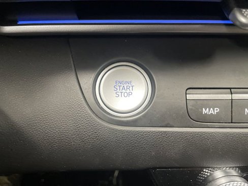 Used 2023 Hyundai Elantra Limited w/ Winter Weather Package image 23
