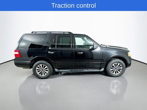 Used 2017 Ford Expedition XLT image 4