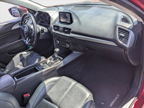 Used 2018 MAZDA MAZDA3 Touring image 18
