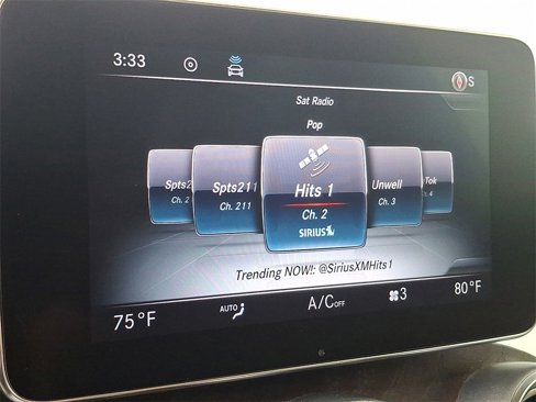 Used 2019 Mercedes-Benz GLC 300 4MATIC image 3