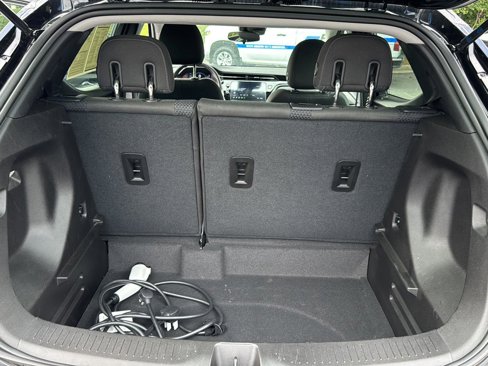 Used 2023 Chevrolet Bolt EUV LT w/ Comfort Package image 30