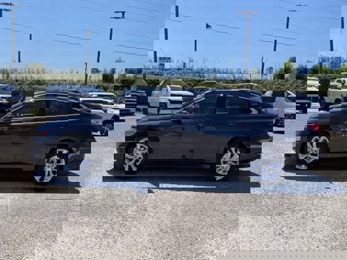 Used 2023 Chevrolet Malibu LT image 6