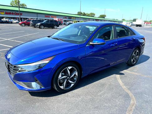 Used 2021 Hyundai Elantra Limited image 2