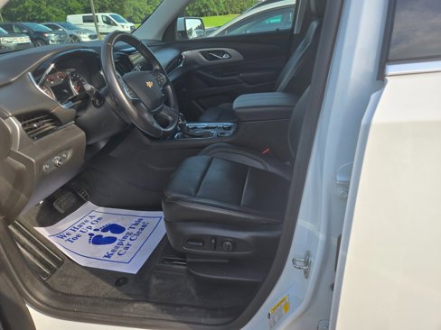 Used 2021 Chevrolet Traverse LT image 7