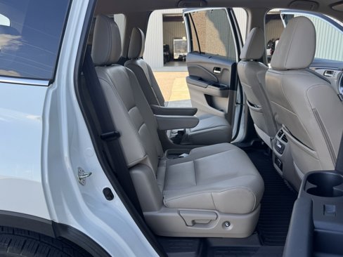 Used 2020 Honda Pilot Touring image 44