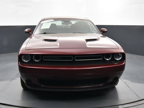 Used 2023 Dodge Challenger SXT image 3