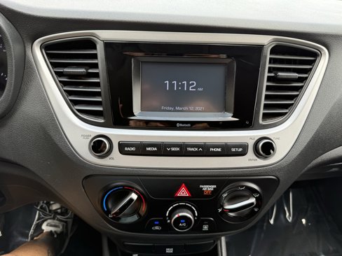 Used 2021 Hyundai Accent SE image 18