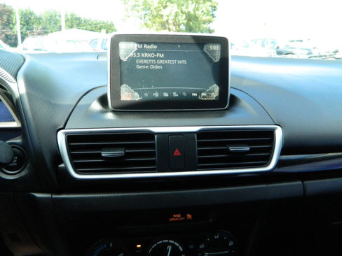 Used 2015 MAZDA MAZDA3 i Sport image 19