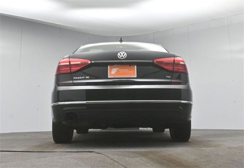 Used 2016 Volkswagen Passat 1.8T SE image 35