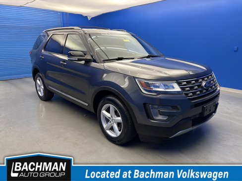 Used 2017 Ford Explorer XLT w/ Equipment Group 202A image 1
