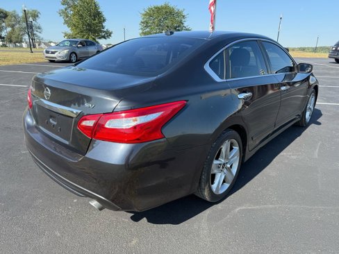 Used 2016 Nissan Altima 2.5 SV image 5