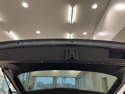 Used 2023 Volkswagen Tiguan SE w/ Panoramic Sunroof Package image 19