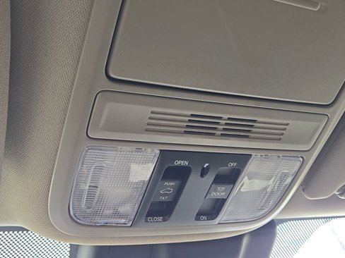 Used 2019 Honda Odyssey EX-L image 31