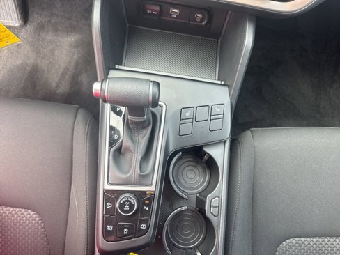 Used 2024 Kia Sportage LX image 12