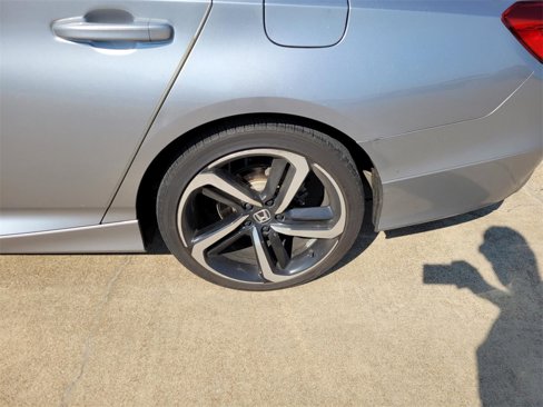 Used 2020 Honda Accord Sport image 4