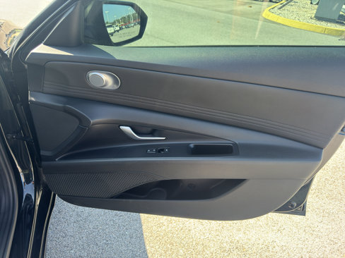 Used 2022 Hyundai Elantra SEL w/ Convenience Package image 31