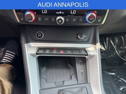 Used 2025 Audi Q3 2.0T Premium image 14