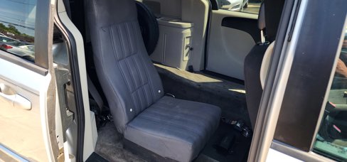 Used 2012 Dodge Grand Caravan SE image 17
