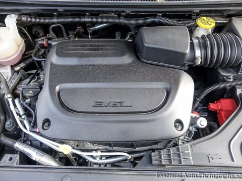 Used 2023 Chrysler Voyager LX image 31