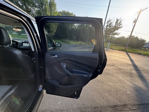 Used 2018 Ford Escape SE w/ SE Sport Appearance Package image 24