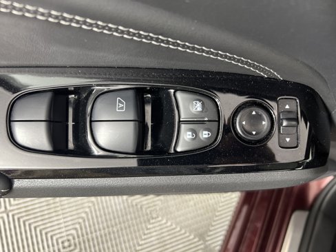 Used 2023 Nissan Altima 2.5 SL image 9
