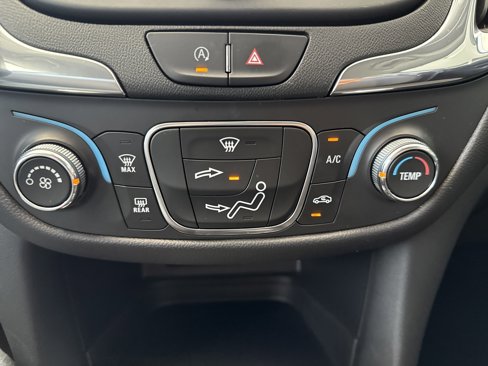 Used 2023 Chevrolet Equinox LT image 28