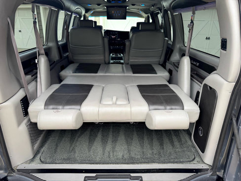 Used 2017 GMC Savana 2500 image 30