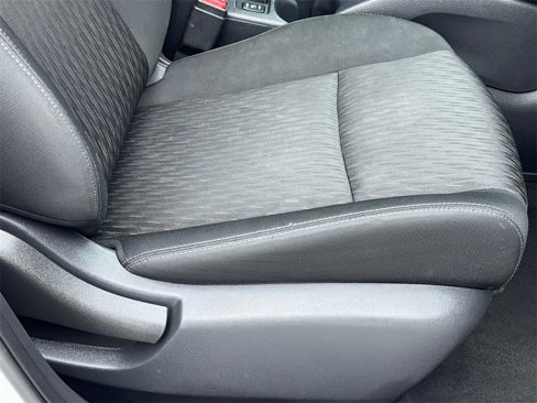 Used 2018 Nissan Rogue SV image 46