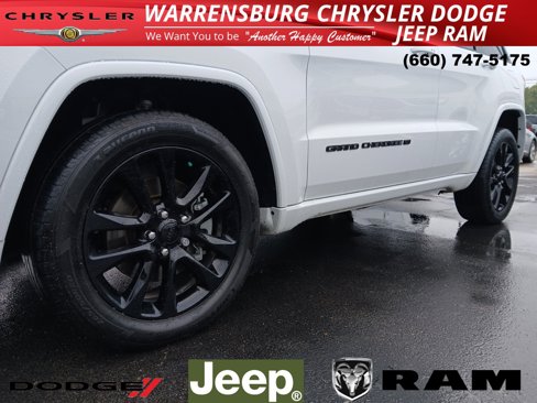 Used 2022 Jeep Grand Cherokee Laredo X image 27