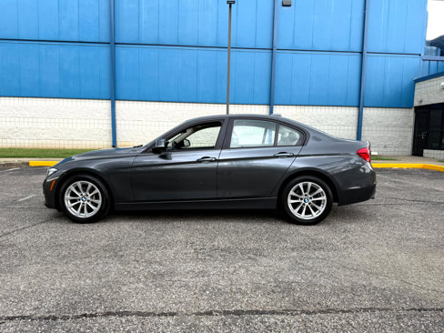 Used 2016 BMW 320i xDrive Sedan image 4