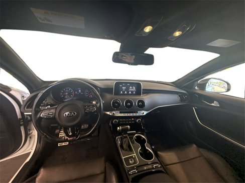 Used 2020 Kia Stinger GT-Line image 28
