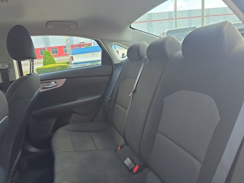 Used 2023 Kia Forte LXS image 14
