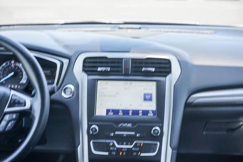 Used 2020 Ford Fusion SE image 14