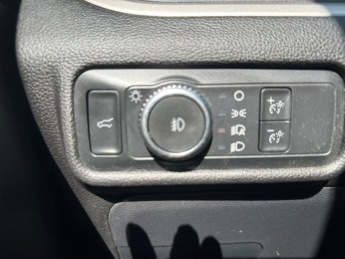 Used 2022 Ford Explorer XLT w/ Equipment Group 202A image 24