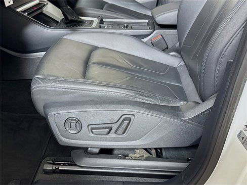 Used 2021 Audi Q3 2.0T Premium image 16