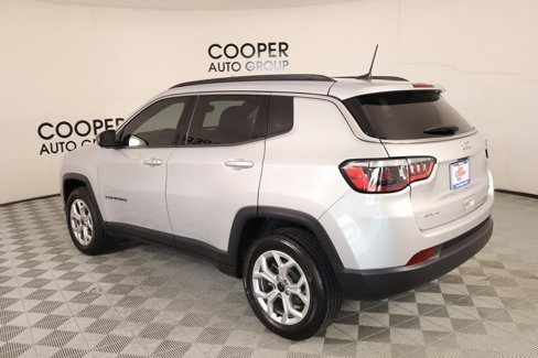Used 2025 Jeep Compass Latitude image 21