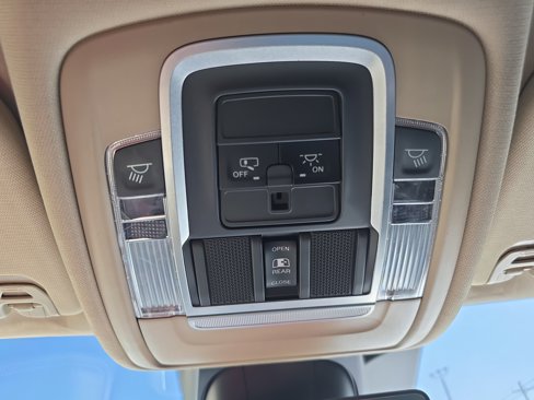 Used 2021 RAM 1500 Laramie image 35