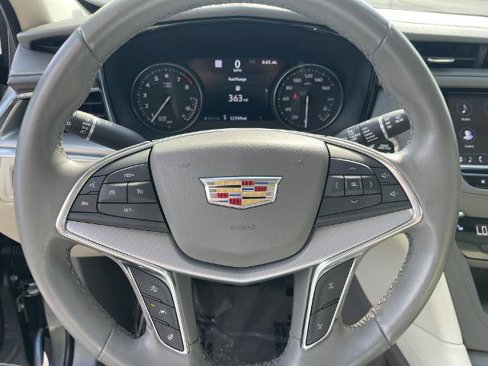 Used 2020 Cadillac XT5 Premium Luxury image 29